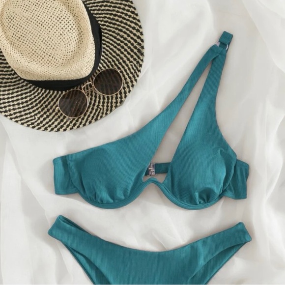SHEIN Ribbed Underwire One Shoulder Bikini (Top + Bottom) - Picture 1 of 4